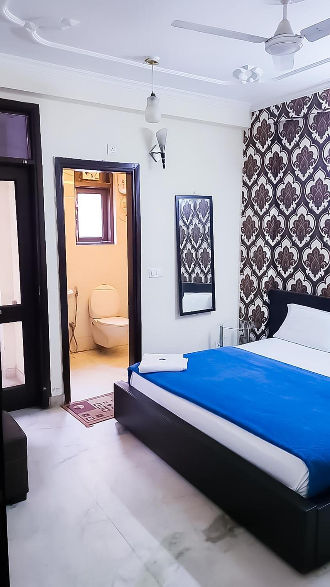 Deluxe Room In Cr Park Yeni Delhi Dış mekan fotoğraf