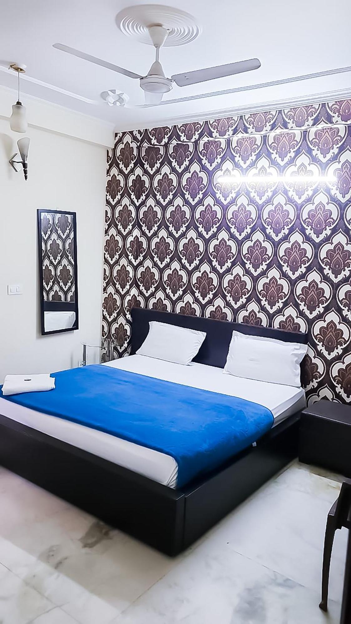 Deluxe Room In Cr Park Yeni Delhi Dış mekan fotoğraf