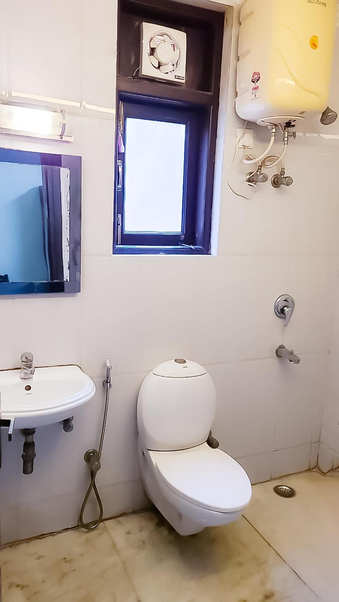 Deluxe Room In Cr Park Yeni Delhi Dış mekan fotoğraf